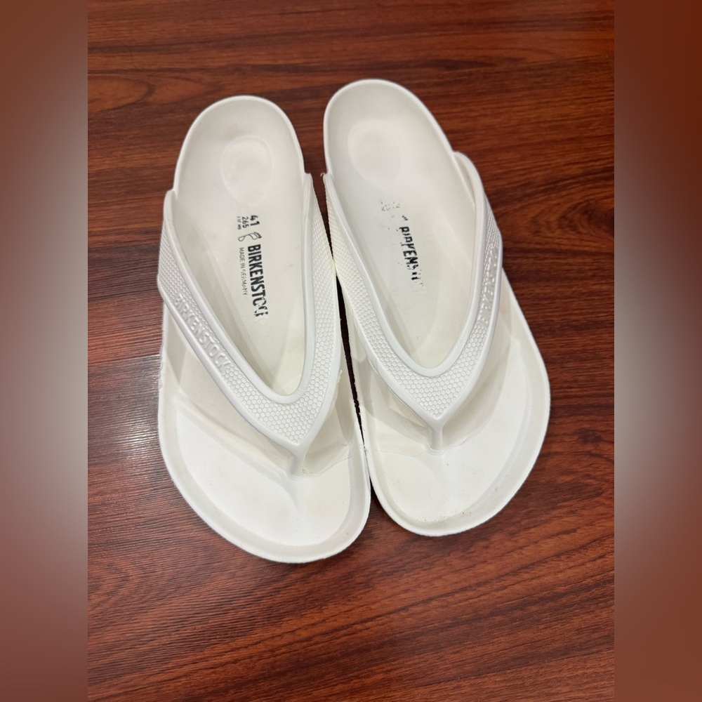Birkenstock Classic White Sandals — Size 41 - Picture 2 of 6